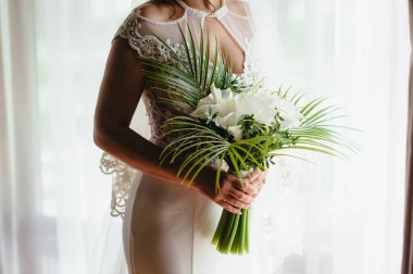 bir rustik tarzda bir buket çiçek tutan gelin buketi evlilik