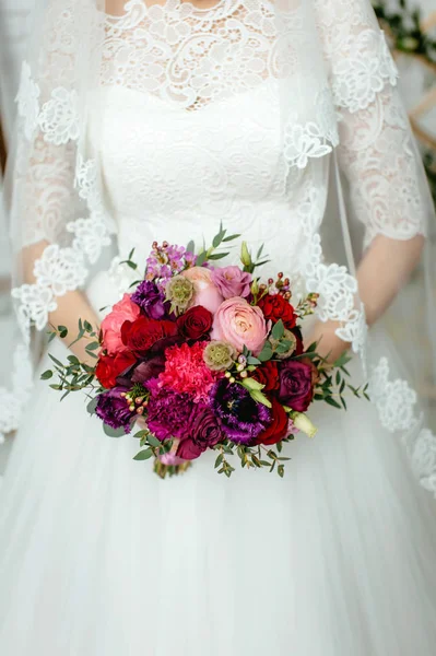 Bride Holding Bouquet Flowers Rustic Style Wedding Bouquet — Stock Photo, Image