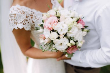 düğün buketi damat gelin gelin holding buket rustik tarzda, hugs