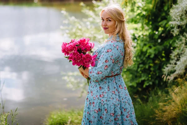 Portrait Young Blonde Woman Bouquet Pink Peonies Girl Blue Dress — Stock Photo, Image