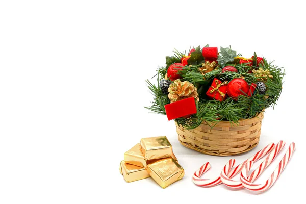 Christmas Card Basket Fir Branches Pine Cones Decorations Candy Canes — Stock Photo, Image