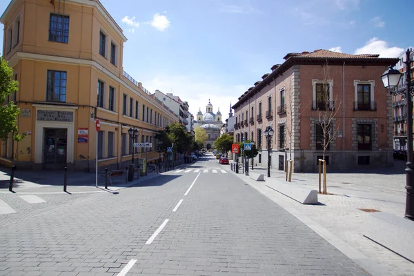 Madri Espanha Maio 2020 Covid Deixa Ruas Madri Vazias Apenas — Fotografia de Stock