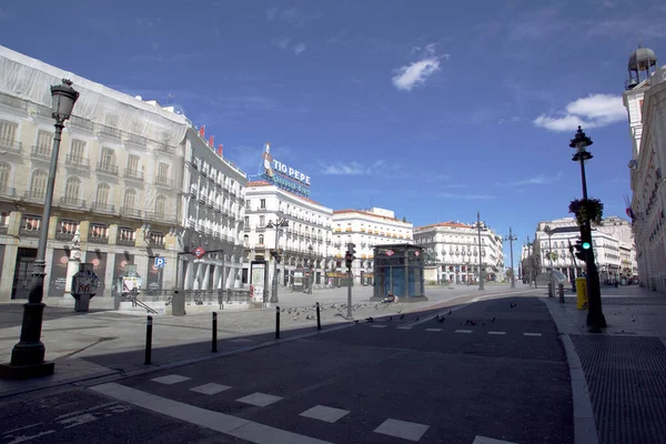 Madri Espanha Maio 2020 Covid Deixa Ruas Madri Vazias Apenas — Fotografia de Stock