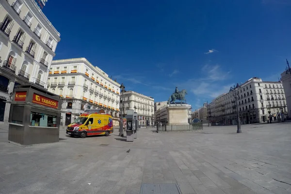 Madri Espanha Maio 2020O Covid Deixa Ruas Madri Vazias Apenas — Fotografia de Stock
