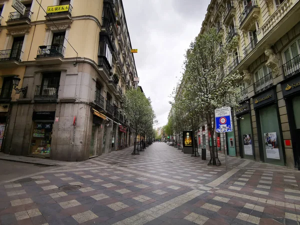 Madryt Hiszpania Maja 2020 Covid Pozostawia Ulice Madrytu Puste Tylko — Zdjęcie stockowe