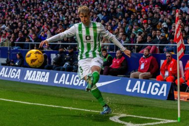Madrid, İspanya - 3 Mart 2024: Atletico de Madrid ile Real Betis arasındaki lig maçı. Top gerçek Betis oyuncularında. Profesyonel futbol.