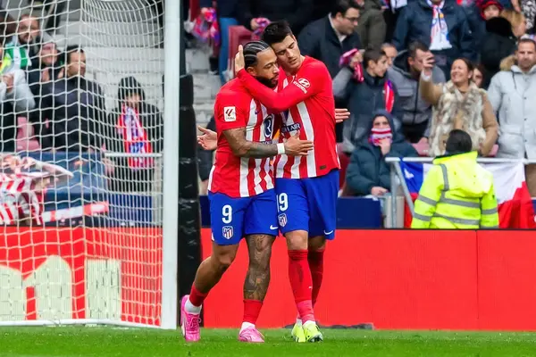 Madrid, İspanya - 3 Mart 2024: Atletico de Madrid ile Real Betis arasındaki lig maçı. Atletico de Madrid oyuncuları. Profesyonel futbol.