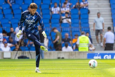 San Sebastian, İspanya - 13 Eylül 2025: La Liga Real Sociedad ve Real Madrid maçı San Sebastian 'da oynandı. Top oynayan gerçek Sociedad oyuncuları. La Liga 2024, 2025.