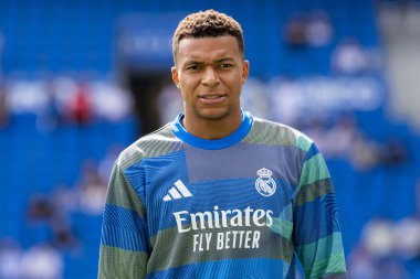 San Sebastian, İspanya - 13 Eylül 2025: La Liga Real Sociedad ve Real Madrid maçı San Sebastian 'da oynandı. Topu Madrid 'de oynayan gerçek oyuncular. La Liga 2024, 2025.