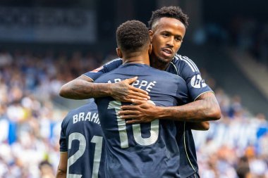 San Sebastian, İspanya - 13 Eylül 2025: La Liga Real Sociedad ve Real Madrid maçı San Sebastian 'da oynandı. Topu Madrid 'de oynayan gerçek oyuncular. La Liga 2024, 2025.