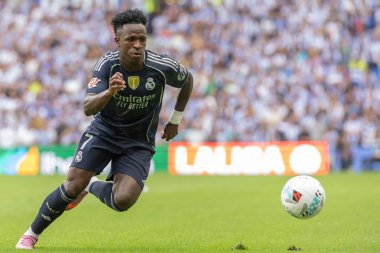 San Sebastian, İspanya - 13 Eylül 2025: La Liga Real Sociedad ve Real Madrid maçı San Sebastian 'da oynandı. Topu Madrid 'de oynayan gerçek oyuncular. La Liga 2024, 2025.