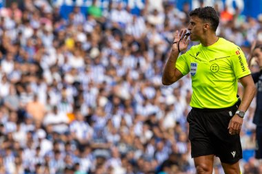 San Sebastian, İspanya - 13 Eylül 2025: La Liga Real Sociedad ve Real Madrid maçı San Sebastian 'da oynandı. Gil Manzano, hakem. La Liga 2024-2025.
