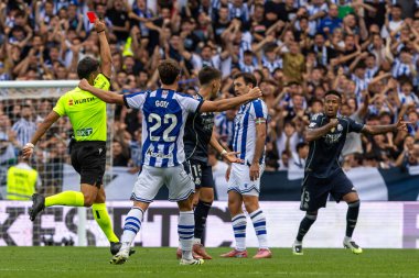 San Sebastian, İspanya - 13 Eylül 2025: La Liga Real Sociedad ve Real Madrid maçı San Sebastian 'da oynandı. Futbolcular. La Liga maçı. La Liga 2024, 2025.
