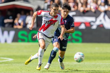 Madrid, İspanya - 21 Eylül 2025: Madrid 'de oynanan Rayo Vallecano ve Celta de Vigo ligi maçı. Celta oyuncuları. Rayo oyuncuları. EA Spor Ligi 2024, 2025. İspanyol futbolu.