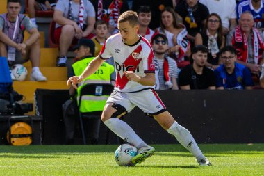 Madrid, İspanya - 21 Eylül 2025: Madrid 'de oynanan Rayo Vallecano ve Celta de Vigo ligi maçı. Celta oyuncuları. Rayo oyuncuları. EA Spor Ligi 2024, 2025. İspanyol futbolu.