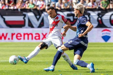 Madrid, İspanya - 21 Eylül 2025: Madrid 'de oynanan Rayo Vallecano ve Celta de Vigo ligi maçı. Celta oyuncuları. Rayo oyuncuları. EA Spor Ligi 2024, 2025. İspanyol futbolu.