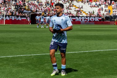 Madrid, İspanya - 21 Eylül 2025: Madrid 'de oynanan Rayo Vallecano ve Celta de Vigo ligi maçı. Celta oyuncuları. Rayo oyuncuları. EA Spor Ligi 2024, 2025. İspanyol futbolu.