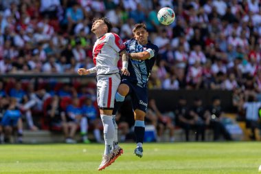 Madrid, İspanya - 21 Eylül 2025: Madrid 'de oynanan Rayo Vallecano ve Celta de Vigo ligi maçı. Celta oyuncuları. Rayo oyuncuları. EA Spor Ligi 2024, 2025. İspanyol futbolu.