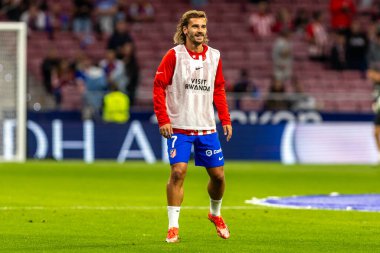 Madrid, İspanya - 24 Eylül 2025: Atletico Madrid ile Rayo Vallecano arasındaki La Liga maçı Madrid 'de oynandı. Atletico Madrid oyuncuları. EA Spor Ligi. Madrid Derbisi.