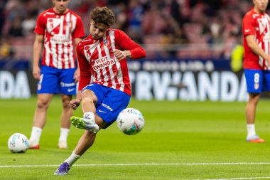 Madrid, İspanya - 24 Eylül 2025: Atletico Madrid ile Rayo Vallecano arasındaki La Liga maçı Madrid 'de oynandı. Atletico Madrid oyuncuları. EA Spor Ligi. Madrid Derbisi.