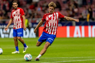 Madrid, İspanya - 24 Eylül 2025: Atletico Madrid ile Rayo Vallecano arasındaki La Liga maçı Madrid 'de oynandı. Atletico Madrid oyuncuları. EA Spor Ligi. Madrid Derbisi.