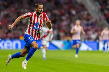 Madrid, İspanya - 24 Eylül 2025: Atletico Madrid ile Rayo Vallecano arasındaki La Liga maçı Madrid 'de oynandı. Atletico Madrid oyuncuları. EA Spor Ligi. Madrid Derbisi.