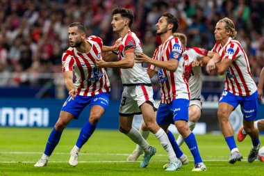 Madrid, İspanya - 24 Eylül 2025: Atletico Madrid ile Rayo Vallecano arasındaki La Liga maçı Madrid 'de oynandı. Atletico Madrid oyuncuları. EA Spor Ligi. Madrid Derbisi.