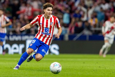 Madrid, İspanya - 24 Eylül 2025: Atletico Madrid ile Rayo Vallecano arasındaki La Liga maçı Madrid 'de oynandı. Atletico Madrid oyuncuları. EA Spor Ligi. Madrid Derbisi.