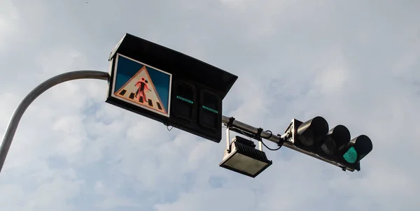 Luz de controlo de tráfego — Fotografia de Stock