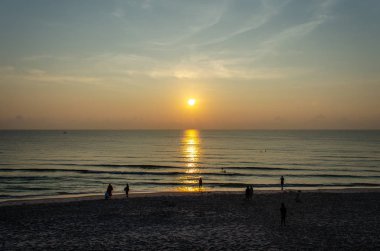 Okyanusta gün batımı