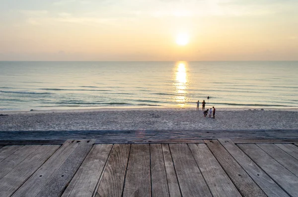 Amanecer en la playa de Hua Hin — Foto de Stock