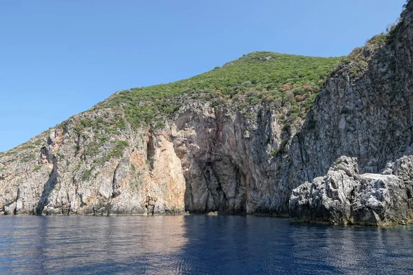 Formazione Rocciosa Sulla Spiaggia Paradisiaca Liapades Corfù Grecia Scogliera Sedimentaria — Foto Stock