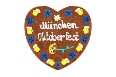 Oktoberfest Muenchen Gingerbread kalp w (engl. Ekim Festivali Münih) kodunuzu beyaz izole arka plan (Almanya).