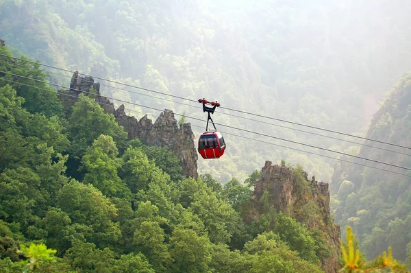 Almanya'da Harz dağlarında Bodetal vadisine bakış