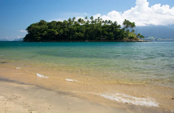 Tropisch Eiland Strand Blauwe Zee Bij Ilhabela Brazilië — Stockfoto