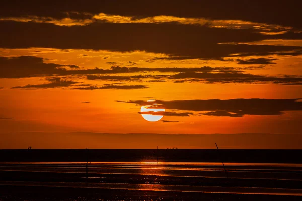 Wschód Słońca Widok Morze Pod Kolorowym Niebem — Zdjęcie stockowe