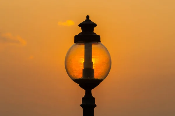 Poteau Lumineux Silhouette Avec Fond Levant — Photo