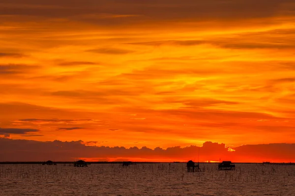 在日落时分 在泰国的海上 五彩缤纷 色彩斑斓 — 图库照片