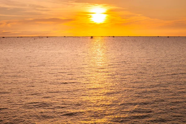 Farbenfrohe Leuchtende Farben Bei Sonnenuntergang Auf Dem Meer Thailand — Stockfoto