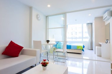 Modern apartman oturma odası ve yatak odası
