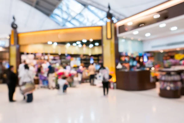 Verschwommener Passagier Läuft Auf Flughafengebäude — Stockfoto