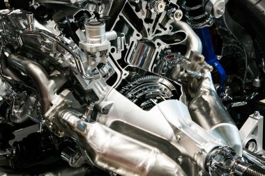 Motorun görüntüsü ve otomobilin iletimi kesiliyor