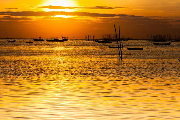 Bateau Flotte Sous Ciel Coloré Heure Coucher Soleil Situé Dans — Photo