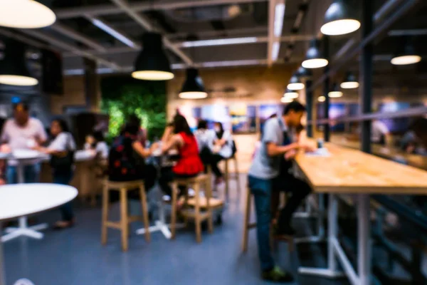 Bangkok Tayland 'daki alışveriş merkezindeki modern restoranın bulanıklığı