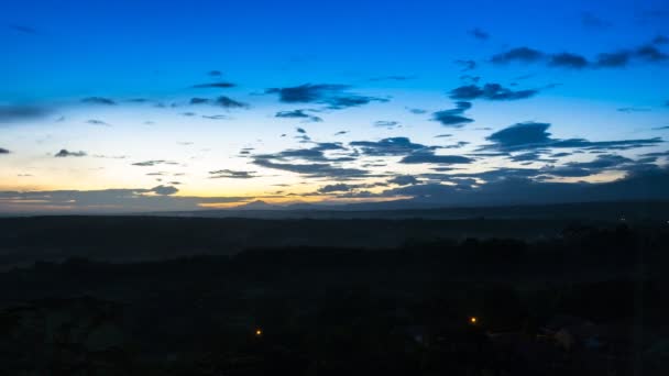 Mouvement Nuageux Blanc Sur Ciel Bleu Clair Saison Estivale — Video