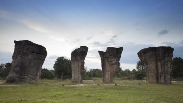 Stonehenge Thailand Clear Blue Sky Front Green Grass Location Hin — Video Stock