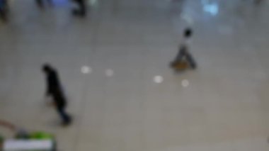 Bangkok Tayland 'ın merkezinde yer alan alışveriş merkezinin modern büyük yan binası bulanıklığı