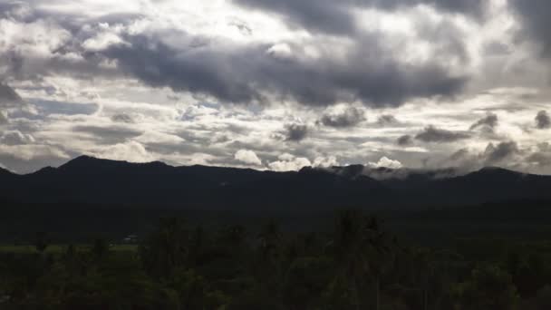 Foggy Sur Montagne Ciel Nuageux Tropicana — Video