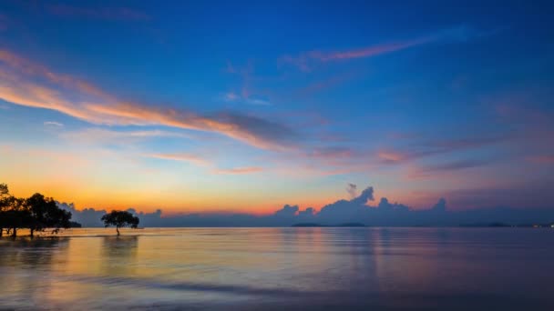 Farbenfroher Strand Morgen Süden Thailands — Stockvideo