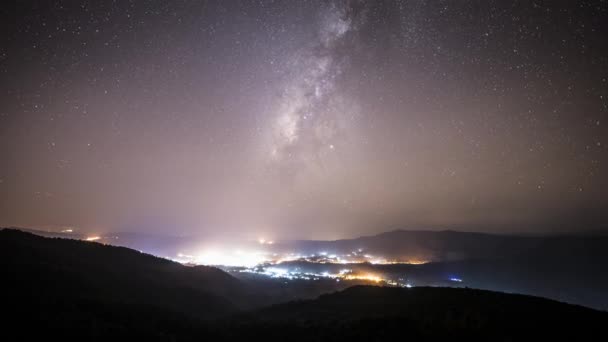 Vía Láctea Estrella Noche Moviéndose Por Encima Ubicación Montaña Noreste — Vídeos de Stock